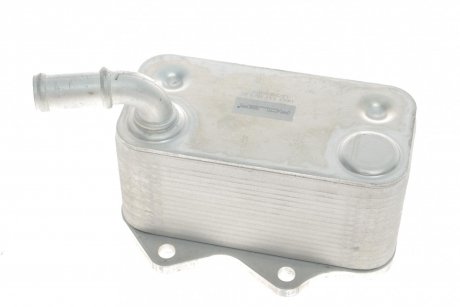 Радиатор масляный Volkswagen Passat 2.0 FSI 05-10 (теплообменник) ADLER 06D117021C (фото 1)