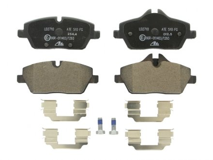 Комплект гальмівних колодок керамічний передок (з аксесуарами; з напрямними гвинтами гальмівного супорта) BMW 1 (E81), 1 (E82), 1 (E87), 1 (E88); MINI (R56), (R57), (R58) 1.4-2.0D 06.04-06.15 ATE 13.0470-2710.2