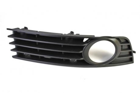 Решітка бампера передній права (з отворами для галогенних фар) AUDI A4 11.00-12.04 BLIC 6502-07-0019996P (фото 1)