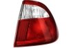 Ліхтар задній права (зовнішня частина, P21/5W/P21W, колір поворотника білий, колір скла червоний) SEAT CORDOBA 6K Sedan 09.99-12.02 DEPO 445-1911R-UE (фото 1)