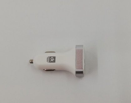 Фото автозапчасти автомобильное зарядное устройство 2USB (12/24V - 5V 2,4A), LED Display, белое <ДК> Дорожная Карта DK-CT04W