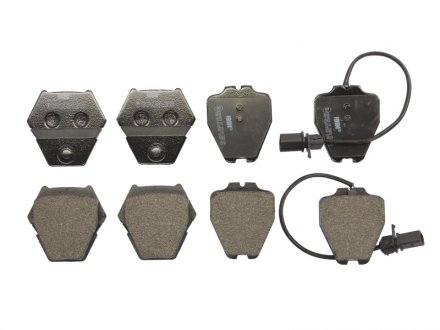 Комплект гальмівних колодок спереду AUDI A4 B5, A6 C5, ALLROAD C5; Volkswagen PASSAT B5.5, PHAETON 1.8-6.0 02.97-03.16 FERODO FDB1709 (фото 1)