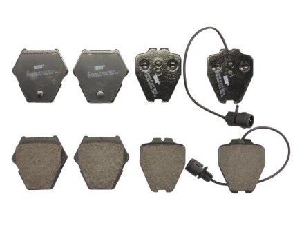 Комплект тормозных колодок передний AUDI A6 C5, A8 D2 2.5D-4.2 07.95-01.05 FERODO FDB1710 (фото 1)