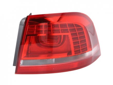 Задний фонарь правая (наружный, PY21W/W21W, цвет поворота белый, цвет стекла красный, свет заднего хода) Volkswagen PASSAT B7 Универсал 08.10-12.14 HELLA BEHR 2SK 010 746-041