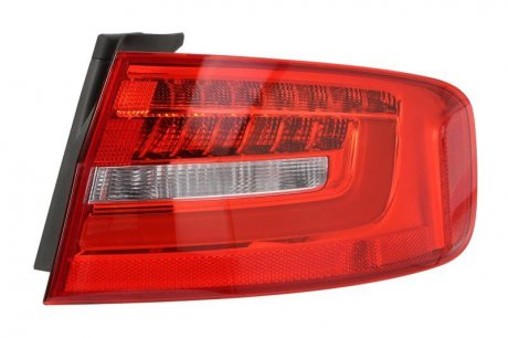 Задній ліхтар права (зовнішн, W16W, колір повороту білий, колір скла червон, світло заднього ходу) AUDI A4 B8 Седан 11.11-05.16 HELLA BEHR 2SK010 916-101
