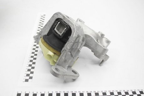 Подушка двигуна (правий) Renault Megane III 1.2TCe 12- HUTCHINSON 586674 (фото 1)