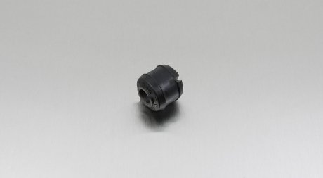 Втулка стабілізатора гума-метал MERCEDES 409-914 12х30х30 (3093200073) KOMMAR 80134 (фото 1)