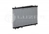 Радиатор охлаждения Trajet 2.0/2.4/2.7 (00-) МКПП LUZAR LRc 08A3 (фото 1)