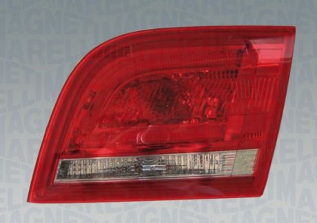 Задній ліхтар ліва (внутрішня частина, P21W/W16W, колір повороту білий, колір скла червон, світло протитуманних фар, світло заднього ходу) AUDI A3 8P 06.08-08.12 MAGNETI MARELLI 714021920702