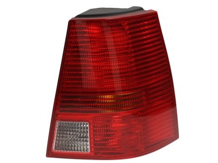 Задний фонарь правая (цвет поворота красный, цвет стекла красный, свет противотуманных фар) Volkswagen BORA Универсал 10.98-05.05 MAGNETI MARELLI 714028431803 (фото 1)