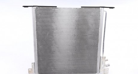 Радиатор кондиционера MERCEDES V (638/2), VITO (W638) 2.0-2.8 02.96-07.03 MAHLE / KNECHT AC 212 000S (фото 1)