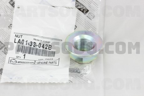 Фото автозапчастини гайка MAZDA LA0133042B