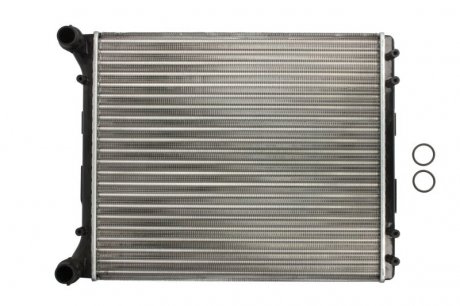 Радиатор двигателя (МКПП, с монтажными элементами First Fit) AUDI A2 1.2D-1.6 02.00-08.05 NISSENS 60426 (фото 1)