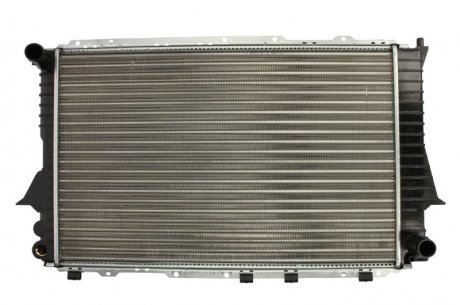 Радиатор двигателя (АКПП) AUDI 100, A6 2.6/2.8 12.90-12.97 NISSENS 60459 (фото 1)