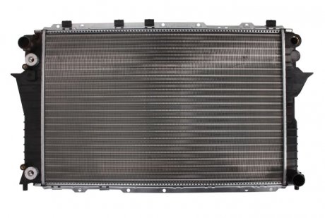 Радиатор двигателя (АКПП) AUDI 100, A6 2.6/2.8 12.90-12.97 NISSENS 60476