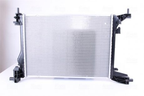 Радиатор двигателя (АКПП/МКПП) FIAT 500L, TIPO 1.3D/1.4 09.12- NISSENS 606277 (фото 1)