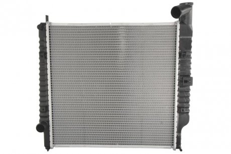 Радиатор двигателя (с монтажными элементами First Fit) JEEP CHEROKEE 2.5D/2.8D 09.01-01.08 NISSENS 61021A