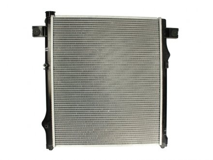 Радиатор двигателя DODGE NITRO 3.7/4.0 09.06-12.12 NISSENS 61030 (фото 1)