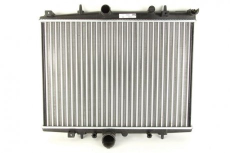 Радиатор двигателя (АКПП с монтажными элементами First Fit) CITROEN C5 I; PEUGEOT 406, 607 1.8/2.0D/2.2 06.98-06.10 NISSENS 61291A
