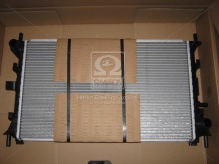 Радиатор двигателя (АКПП) FORD FOCUS I 1.4-2.0 10.98-03.05 NISSENS 62052 (фото 1)