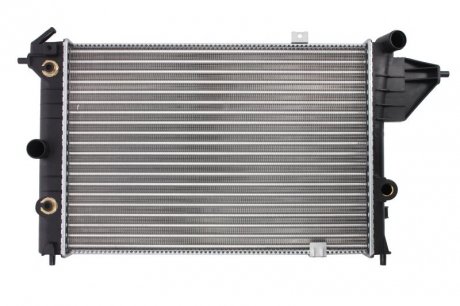 Радиатор двигателя (АКПП) OPEL VECTRA A 1.7D/1.8/2.0 04.88-11.95 NISSENS 630551
