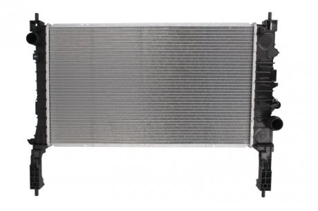 Радиатор двигателя (МКПП, с монтажными элементами First Fit) CHEVROLET TRAX; OPEL MOKKA / MOKKA X 1.4/1.4LPG 06.12- NISSENS 630774 (фото 1)