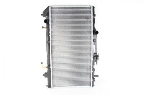 Радиатор двигателя (МКПП, с монтажными элементами First Fit) TOYOTA CARINA E 1.6/1.8 04.92-09.97 NISSENS 64806 (фото 1)