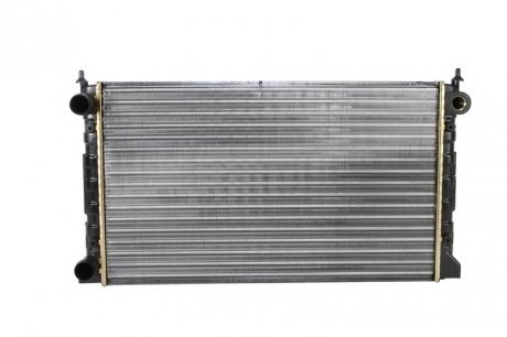 Радиатор двигателя (МКПП) Volkswagen PASSAT 1.6/1.8 02.88-05.97 NISSENS 651741 (фото 1)