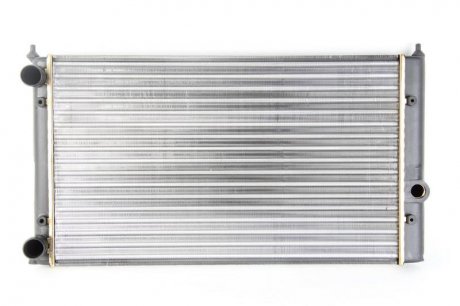 Радиатор двигателя (МКПП) Volkswagen GOLF III, VENTO 1.8 08.91-04.99 NISSENS 651941 (фото 1)