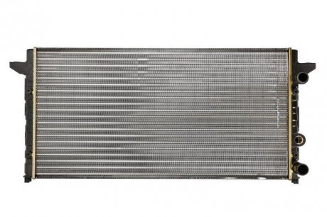 Радиатор двигателя (с монтажными элементами First Fit) Volkswagen PASSAT 1.6-2.8 02.88-05.97 NISSENS 65256 (фото 1)