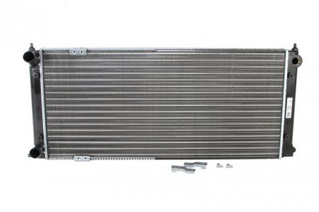 Радиатор двигателя (МКПП) Volkswagen GOLF II, JETTA II, SCIROCCO 1.6/1.6D/1.8 08.83-12.92 NISSENS 652621