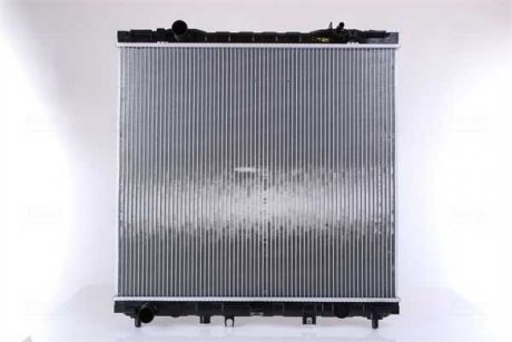 Радиатор двигателя KIA SORENTO I 2.4 08.02- NISSENS 666226 (фото 1)