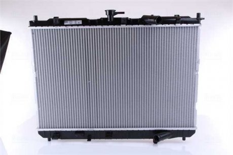 Радиатор двигателя (МКПП) KIA CARENS II 2.0D 07.02- NISSENS 66639 (фото 1)
