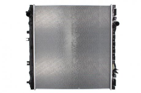 Радиатор двигателя KIA SORENTO I 2.4 08.02- NISSENS 66773