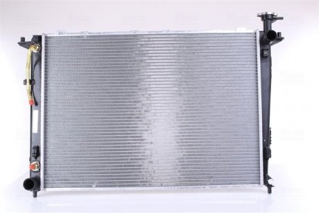 Радиатор двигателя KIA SORENTO II 2.4 11.09- NISSENS 66781 (фото 1)