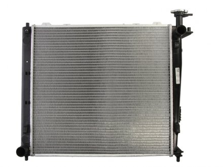 Радиатор двигателя KIA SORENTO II 2.0D/2.2D 11.09- NISSENS 66782