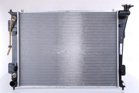 Радиатор двигателя (АКПП) KIA OPTIMA 2.0/2.4 06.10- NISSENS 675012 (фото 1)
