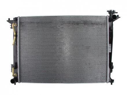 Радиатор двигателя Hyundai IX35; KIA SPORTAGE 2.0 01.10- NISSENS 67514