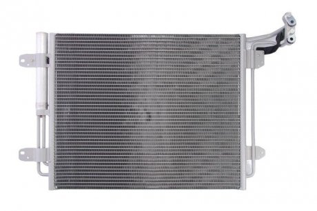 Радиатор кондиционера (с осушителем) Volkswagen TIGUAN 1.4/2.0D 05.10-07.18 NISSENS 940802