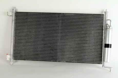 Радиатор кондиционера (с осушителем) NISSAN JUKE, MICRA C+C III, MICRA III, NOTE, SENTRA VII, TIIDA 1.2-1.8 01.03- NISSENS 94621 (фото 1)
