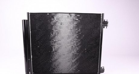 Радиатор кондиционера (с осушителем) NISSAN QASHQAI II, X-TRAIL; RENAULT ESPACE V, KADJAR, KOLEOS II 1.2-2.0D 11.13- NRF 350411 (фото 1)