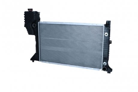 Радиатор двигателя MERCEDES SPRINTER 2-T (B901, B902), SPRINTER 3-T (B903), SPRINTER 4-T (B904) 2.3-2.9D 01.95-05.06 NRF 50574 (фото 1)
