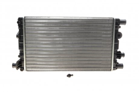 Радиатор двигателя FIAT SEICENTO/600 1.1 01.98-01.10 NRF 53602 (фото 1)
