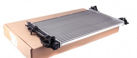 Радиатор двигателя (МКПП) OPEL SIGNUM, VECTRA C, VECTRA C GTS; SAAB 9-3, 9-3X 1.6-2.2D 04.02-02.15 NRF 58203A (фото 1)