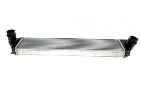 Радиатор интеркулера Renault Master 2.3dCi 10-(поврежденный крепеж) NRF DSC_30358