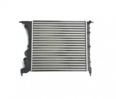 Радиатор охлаждения CLIO I 90-98 (7701034770, 7700784040) Polcar 600608B3 (фото 1)