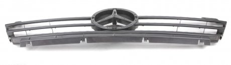 Решетка радиатора Mercedes Sprinter CDI 03- (незначительное повреждение элементов усиления решетки) ROTWEISS DSC_RW88015
