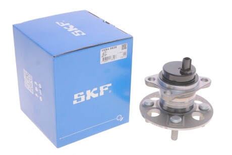 Фото автозапчастини комплект підшипника маточини колеса SKF VKBA 6828