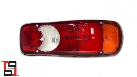 Задний фонарь с фишкой левое Renault Midlum after 2005.09 (штамп E-Mark) (7420862038, 5001846847, 5001857964, 20769783) TANGDE TD02-58-004L