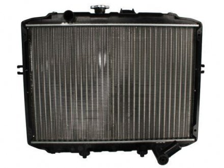 Радиатор двигателя (МКПП, исполнение: спаянный) HYUNDAI H-1/STAREX, H100; MITSUBISHI L 300 III 2.0/2.4/2.5D 08.86-02.06 THERMOTEC D70512TT (фото 1)